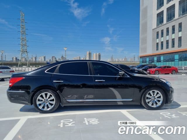 Hyundai Equus