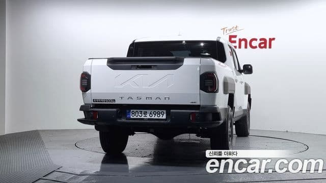 Kia Tasman