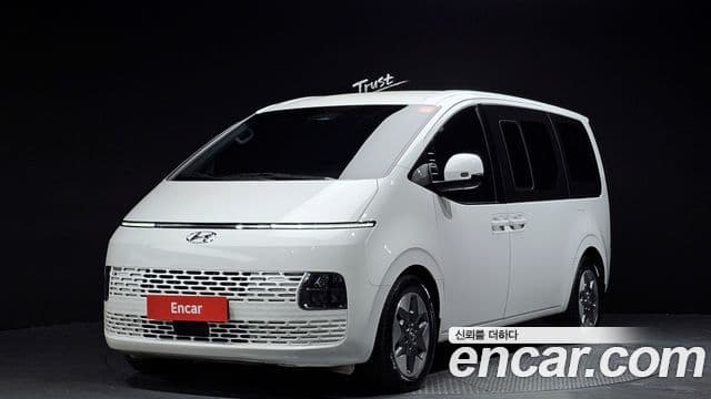 Hyundai Staria