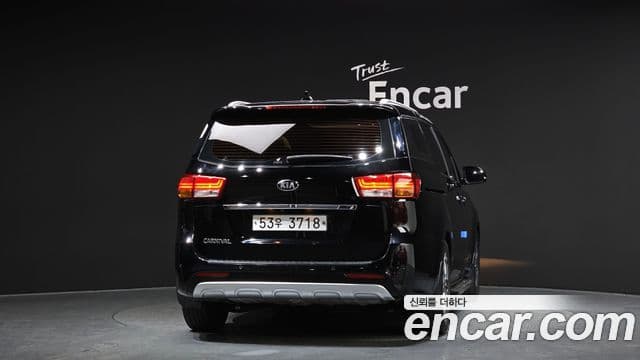 Kia Canival