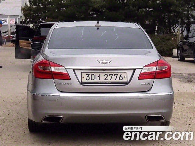 Hyundai Genesis