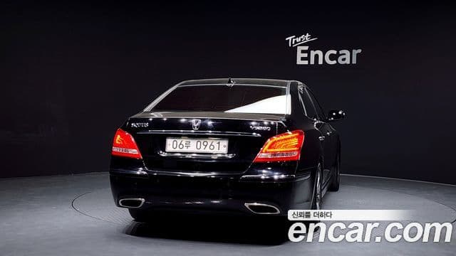 Hyundai Equus