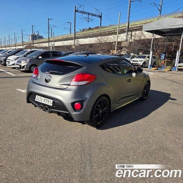 Hyundai Veloster