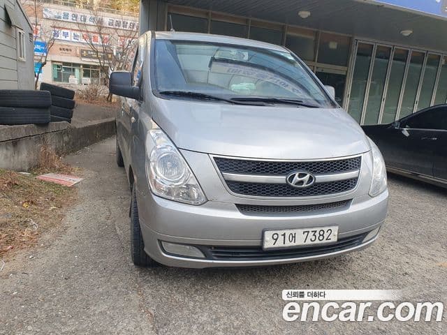Hyundai Starex