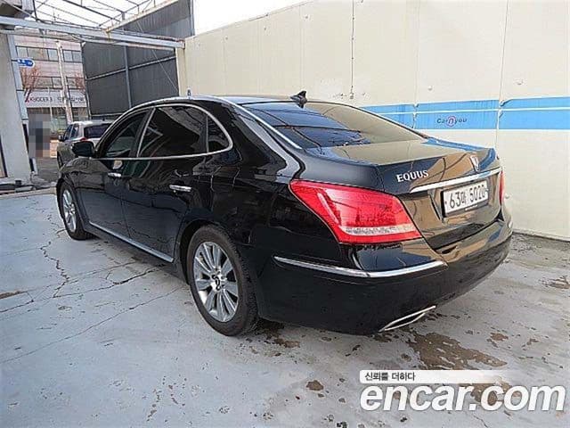 Hyundai Equus