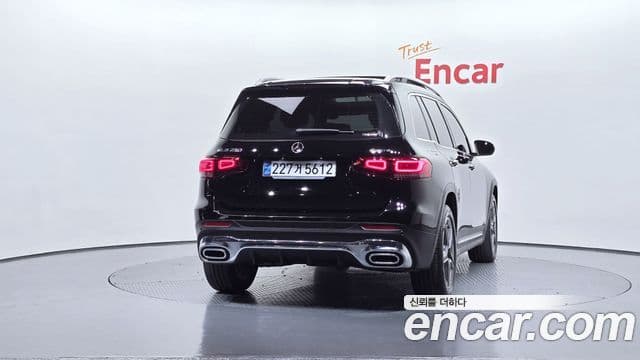 Mercedes-Benz GLB-Class