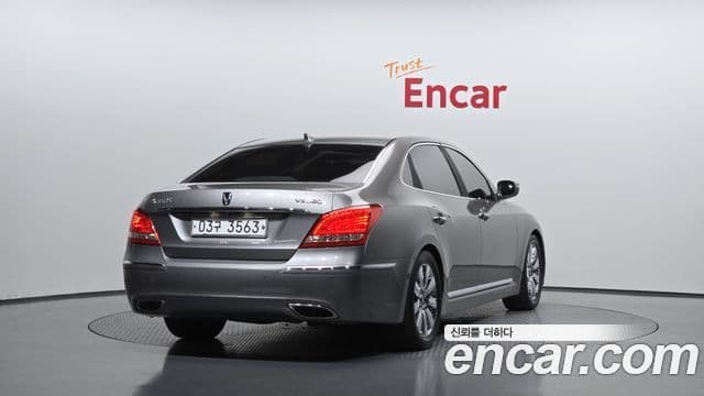 Hyundai Equus