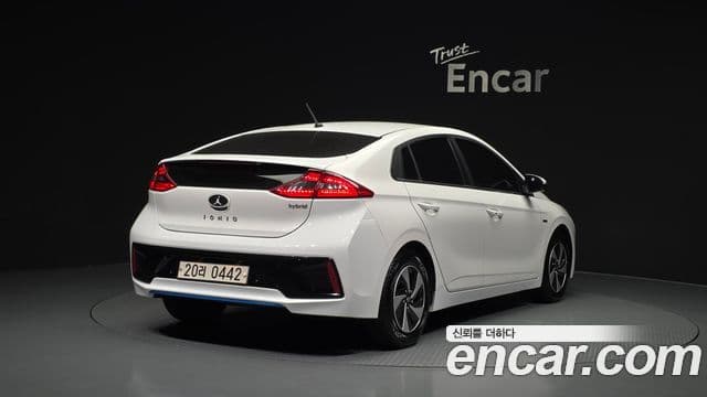 Hyundai Ioniq