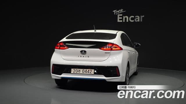 Hyundai Ioniq