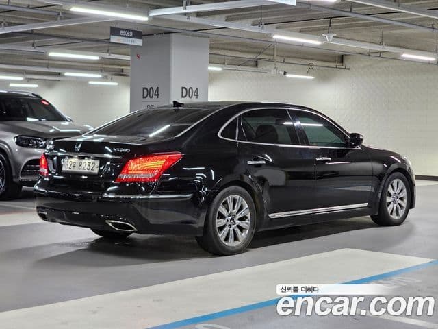 Hyundai Equus