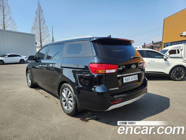 Kia Canival