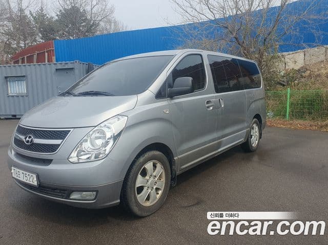 Hyundai Starex