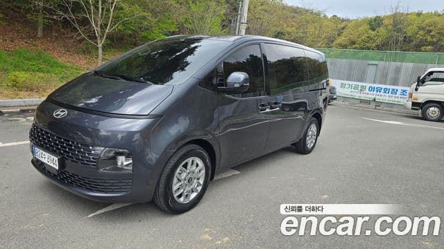 Hyundai Staria