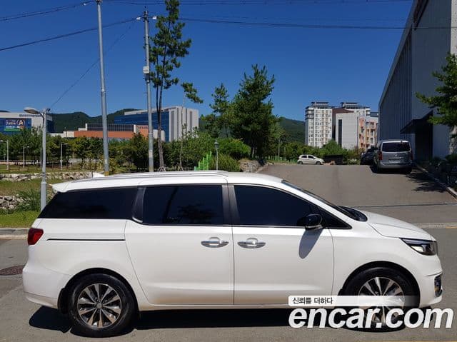 Kia Canival