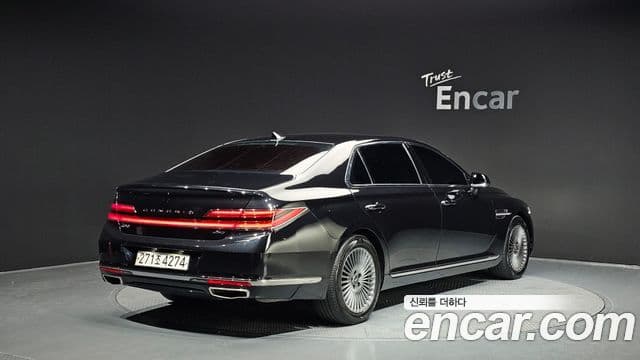 Genesis G90