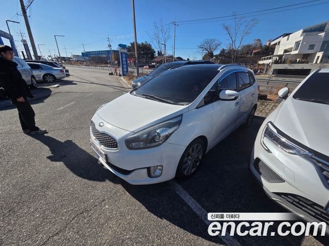Kia Carens