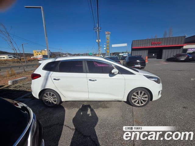 Kia Carens