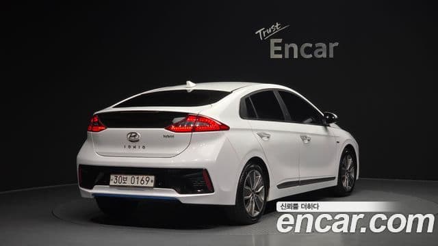 Hyundai Ioniq