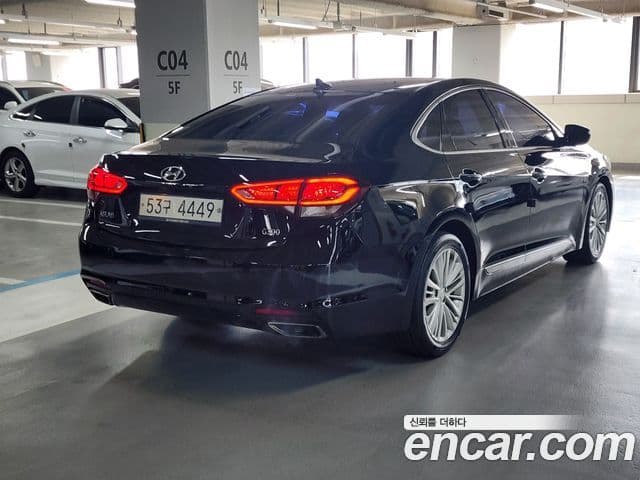 Hyundai Aslan