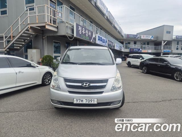 Hyundai Starex