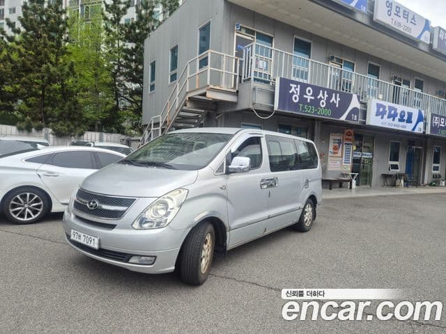 Hyundai Starex