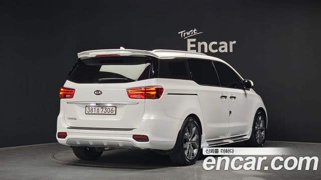 Kia Canival