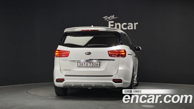 Kia Canival