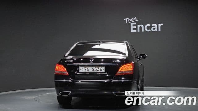Hyundai Equus