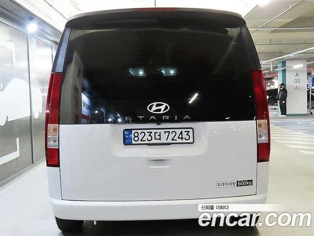 Hyundai Staria