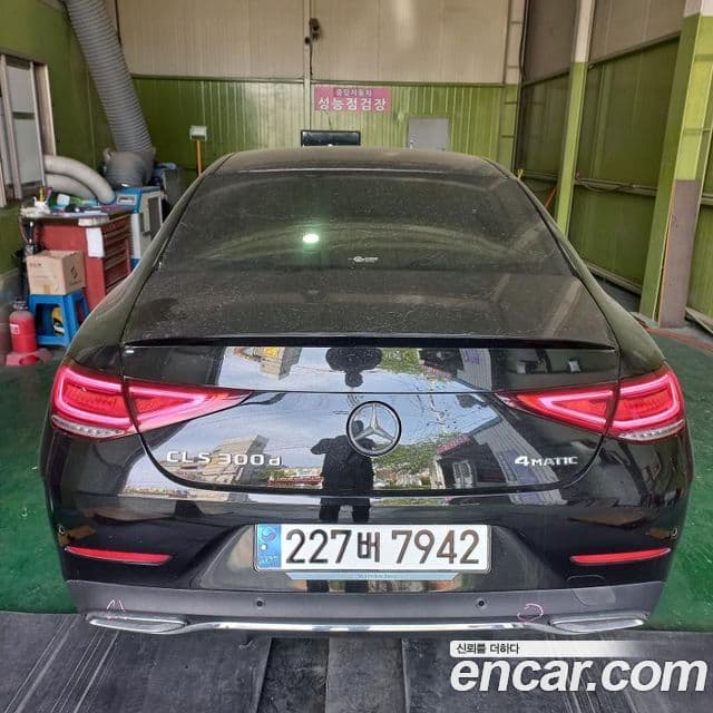 Mercedes-Benz CLS-Class