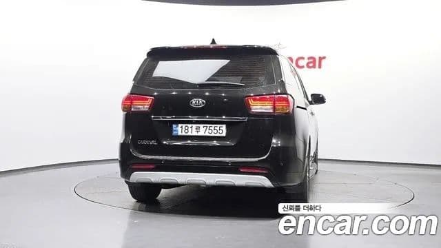 Kia Canival
