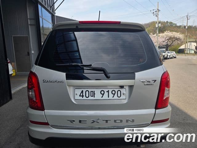 SsangYong (KG Mobility) Rexton
