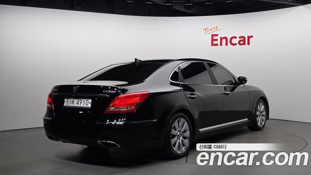 Hyundai Equus