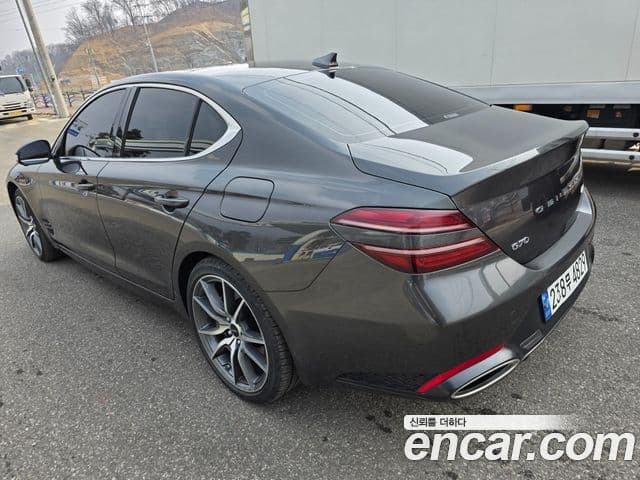 Genesis G70