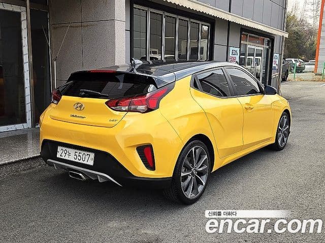 Hyundai Veloster