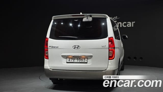 Hyundai Starex