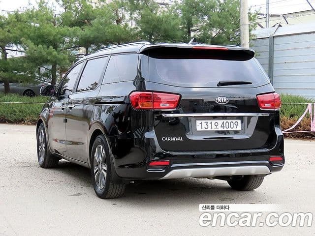 Kia Canival