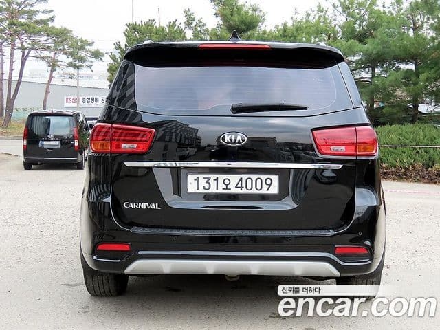 Kia Canival