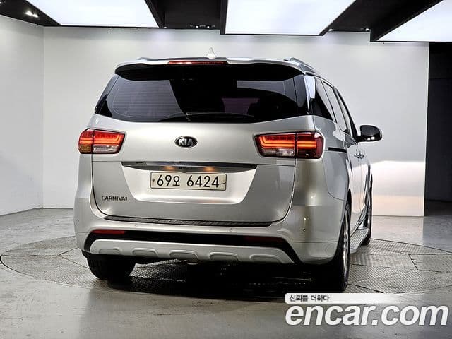 Kia Canival