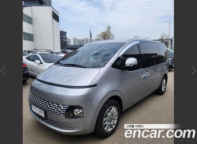 Hyundai Staria
