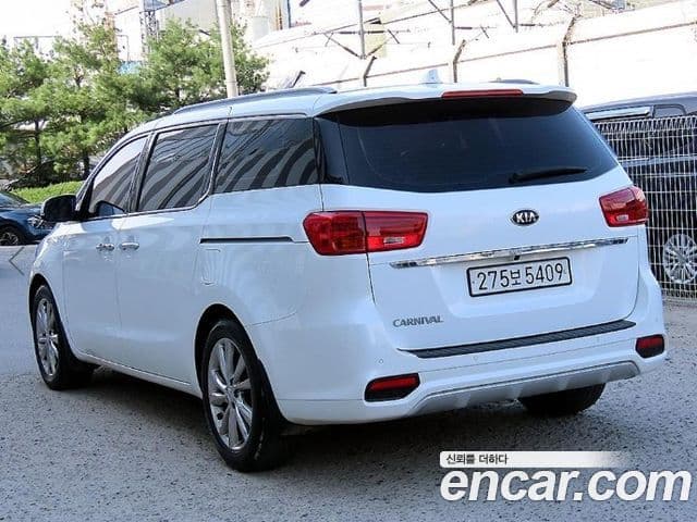 Kia Canival