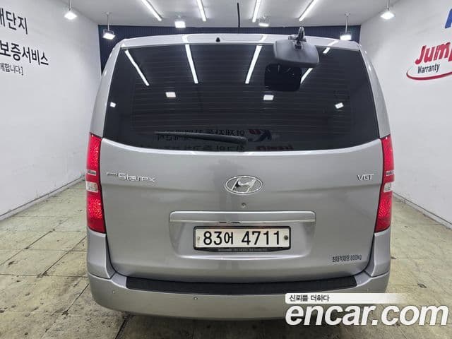 Hyundai Starex