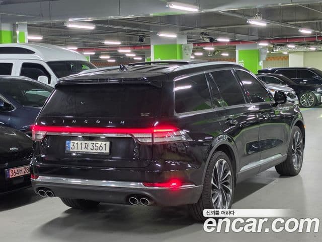 Lincoln Aviator