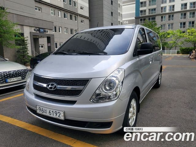 Hyundai Starex
