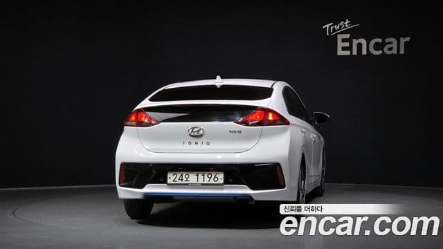 Hyundai Ioniq