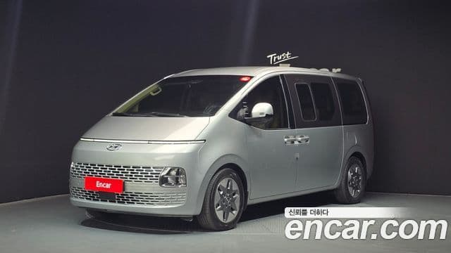 Hyundai Staria