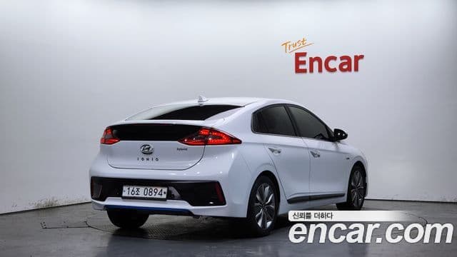 Hyundai Ioniq