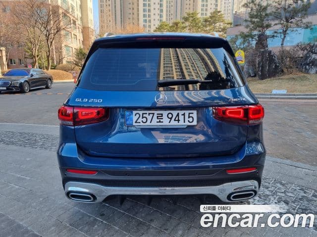 Mercedes-Benz GLB-Class