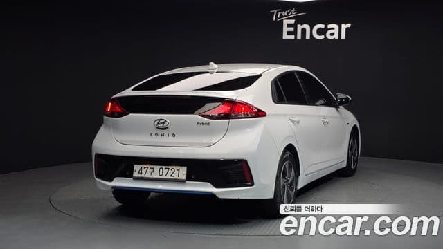 Hyundai Ioniq