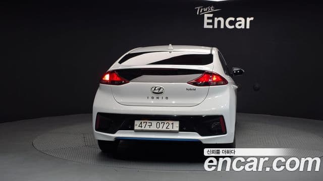 Hyundai Ioniq